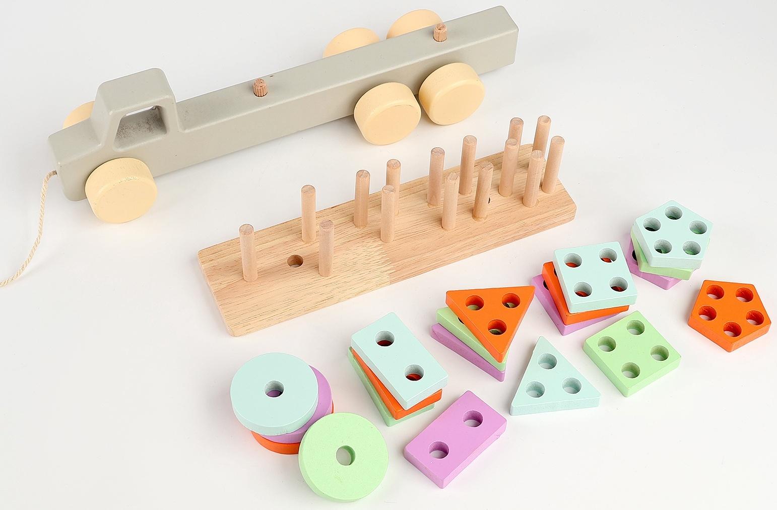 Пирамидка логическая «Грузовик», размер 4.3×31×9.5 см