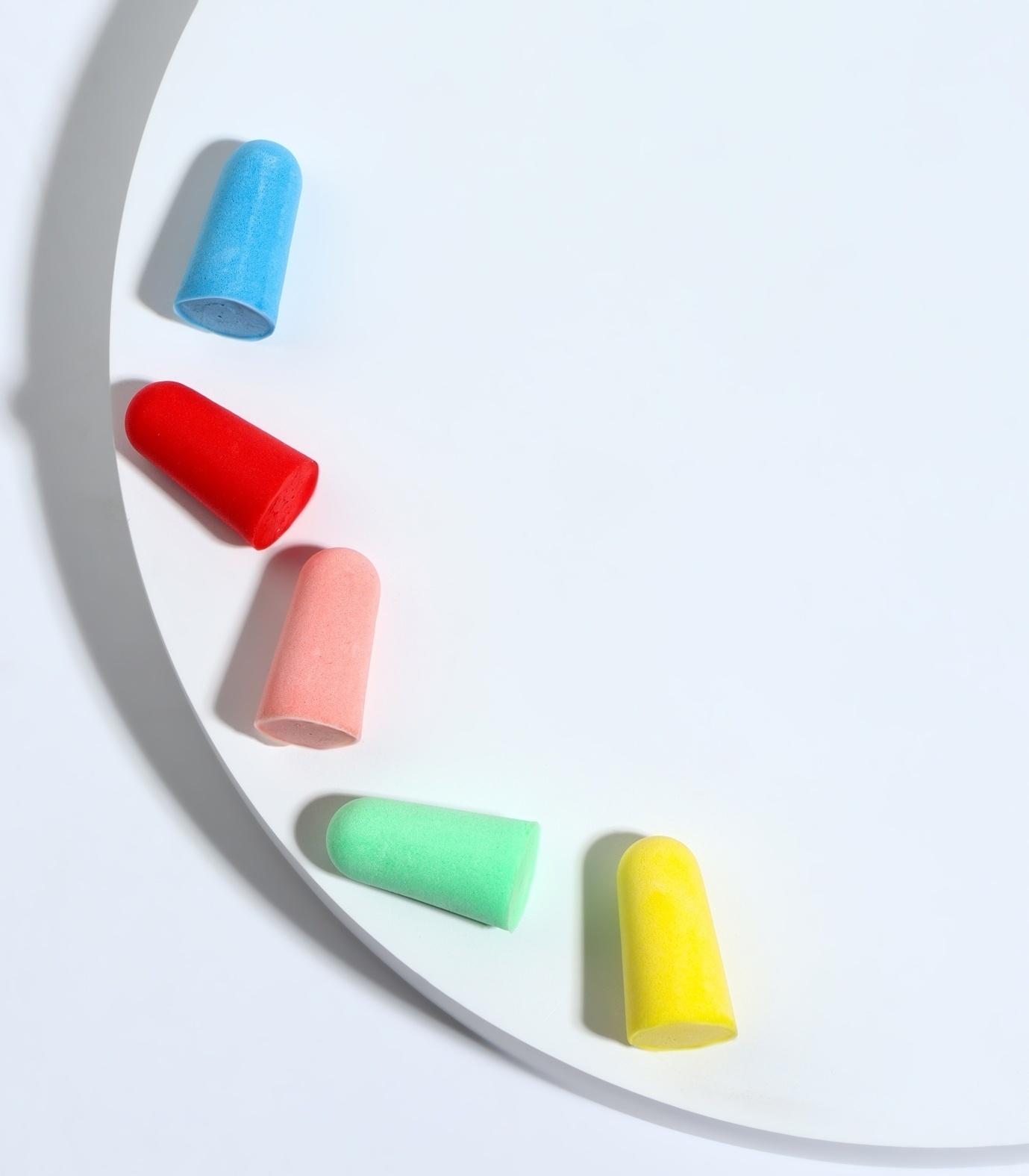 Беруши, 2.5×1 см, набор - 5 пар, в футляре, разноцветные