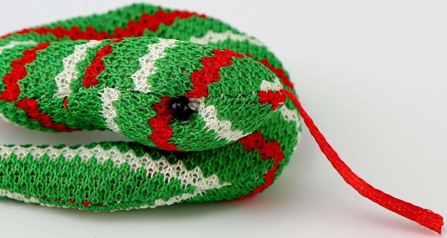 Мягкий магнит «Змея», 7 см, цвет МИКС