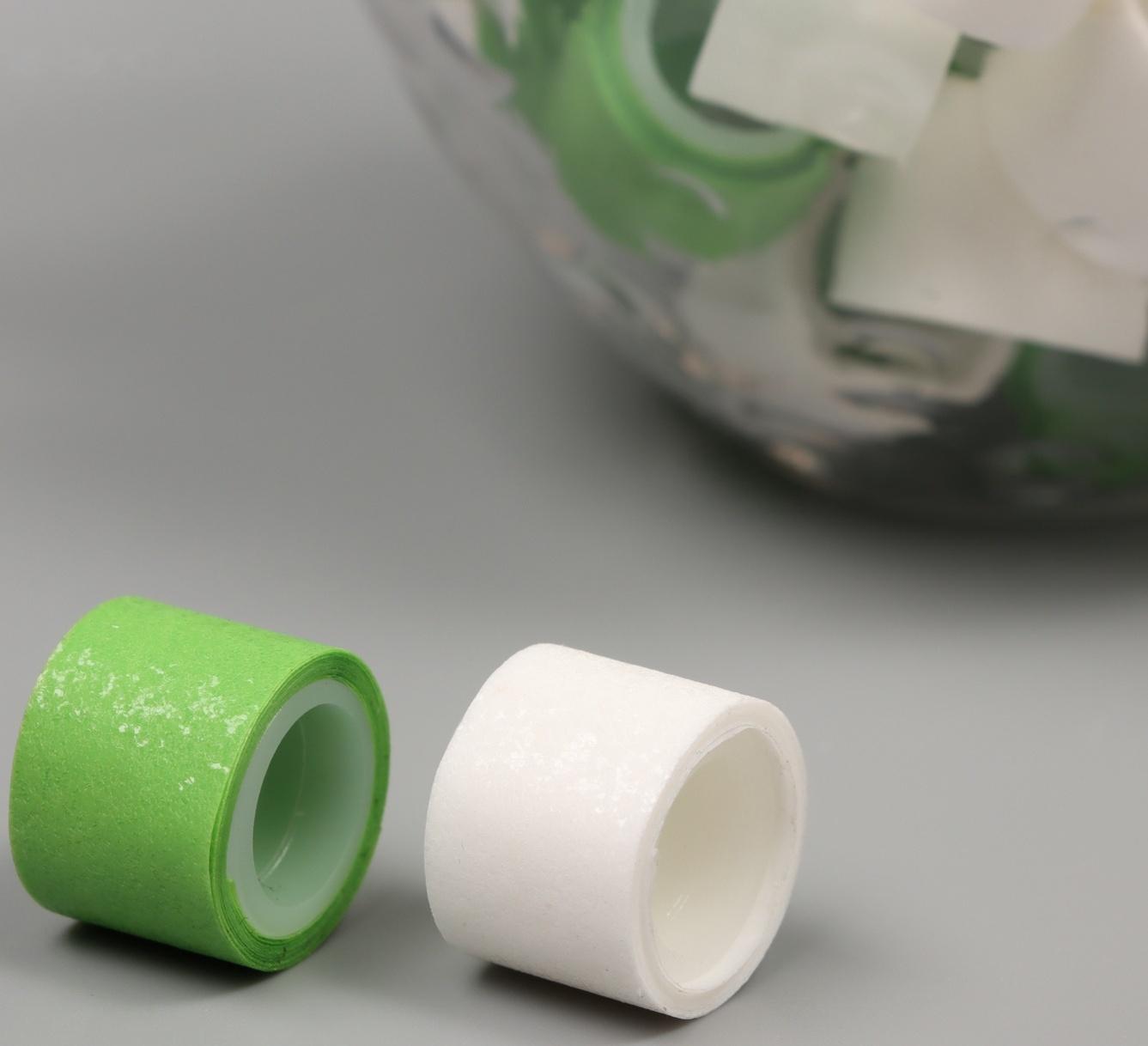 Клейкая лента пластик в банке 