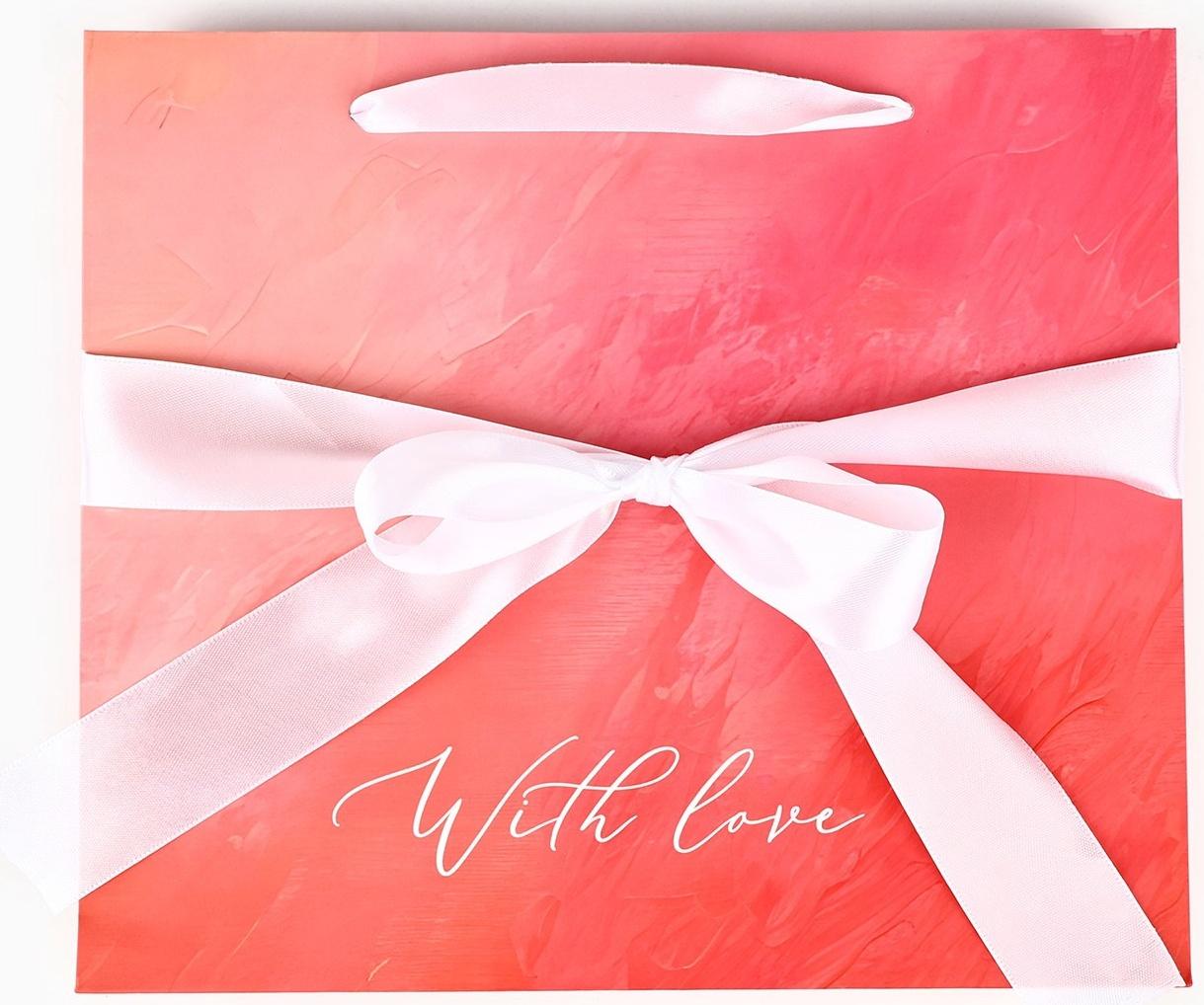 Пакет ламинированный с лентой «С любовью», M 30 × 9 × 26 см