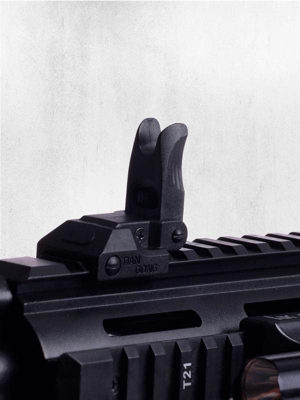 Винтовка «НК 416», стреляет гелевыми пульками, работает от аккумулятора, с фонариком