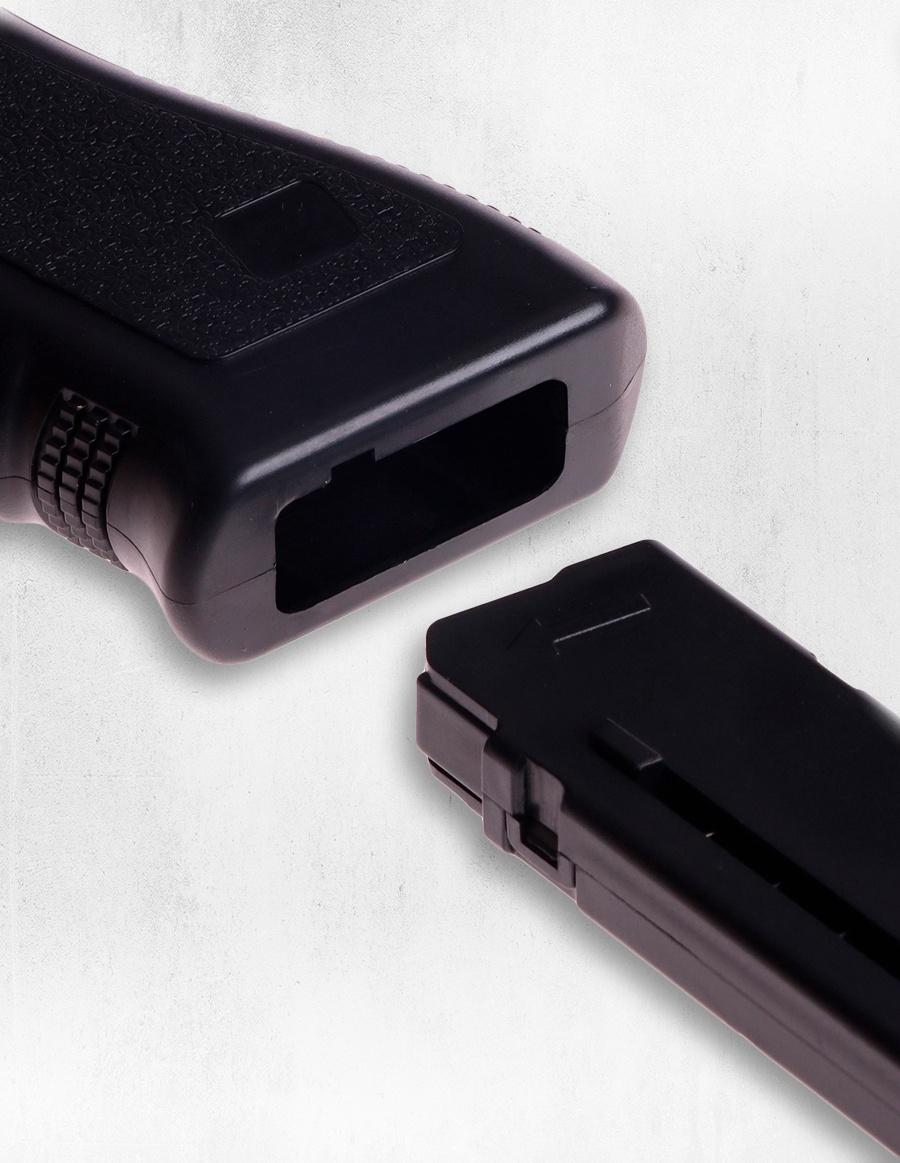 Пистолет «Глок», мягкие пули и вылетающие гильзы, автоматическая перезарядка