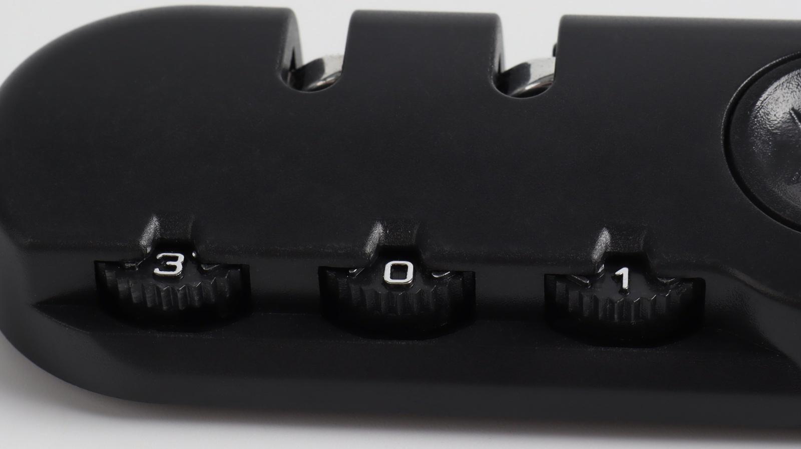 Замок кодовый для чемодана, с креплениями, 3,3 × 8,3 × 1,8 см, цвет чёрный