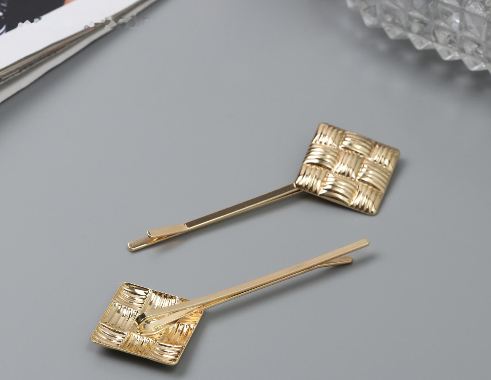 Невидимка для волос 