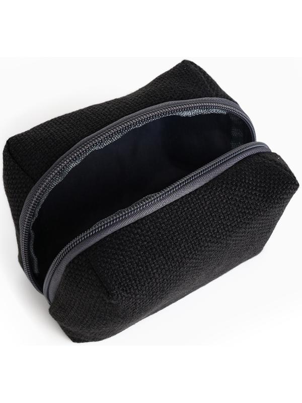 Косметичка женская на молнии, объёмная, маленькая, мягкая, чёрная