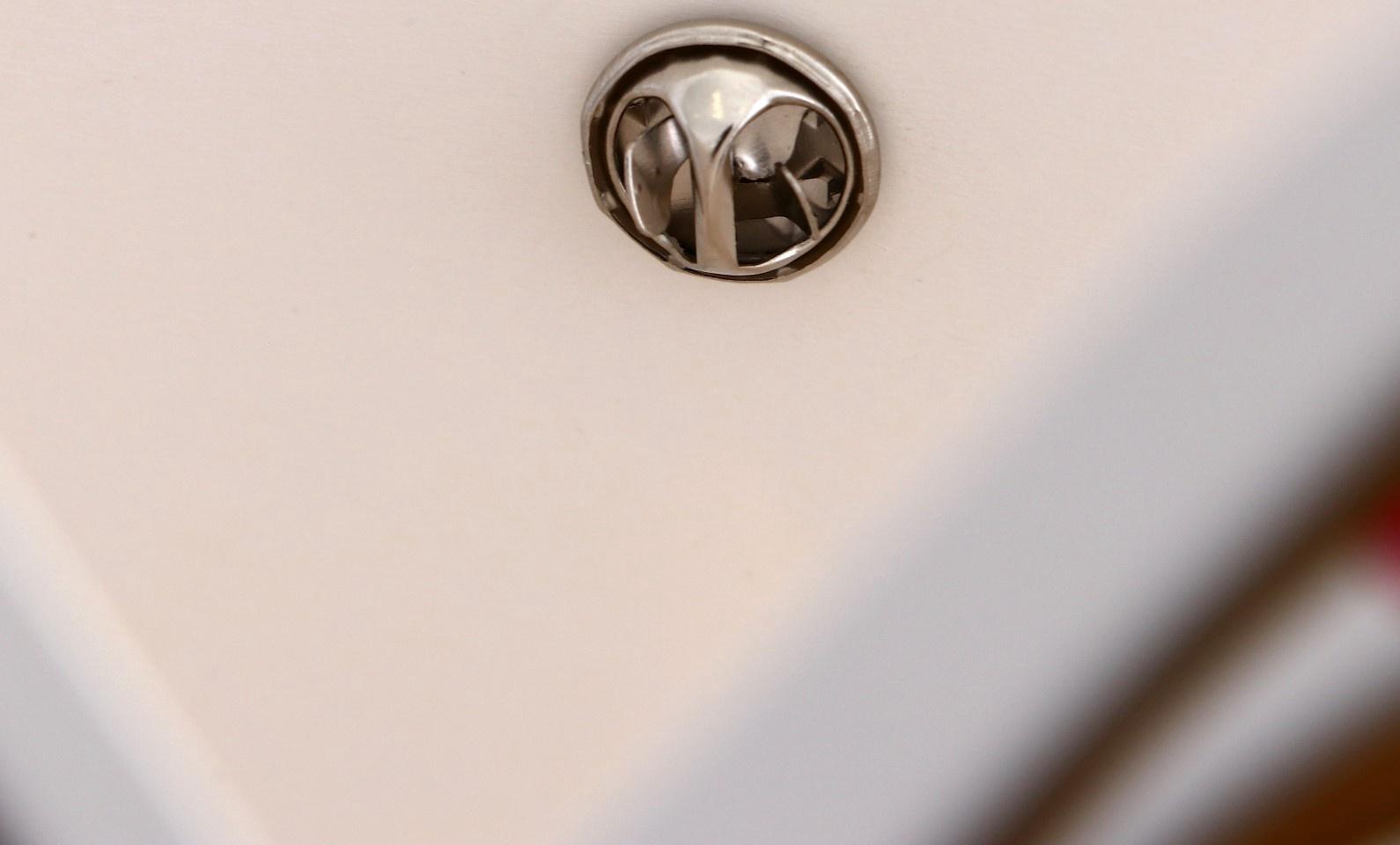 Переноска для цветов тиснение белая, влагостойкая, 21,5х19см 350гр