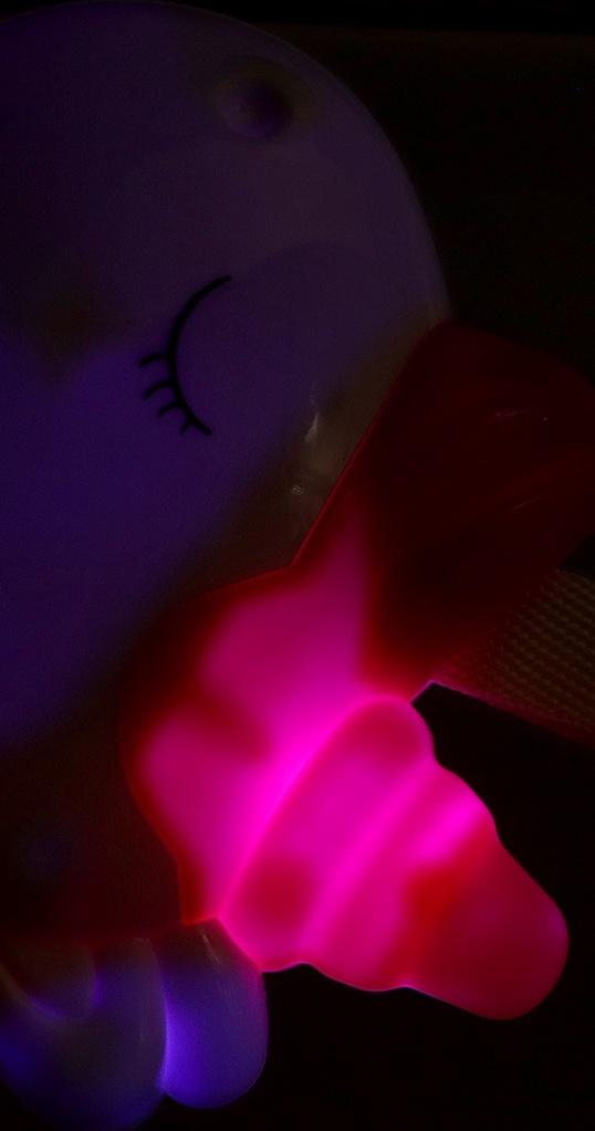 Музыкальная игрушка - подвеска «Любимый единорог», прорезыватель - погремушка, звук, свет, цвет розовый