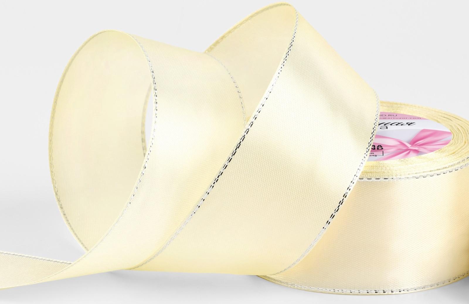 Лента атласная, с серебряным люрексом, 40 мм, 23±1 м, светло-бежевая №08