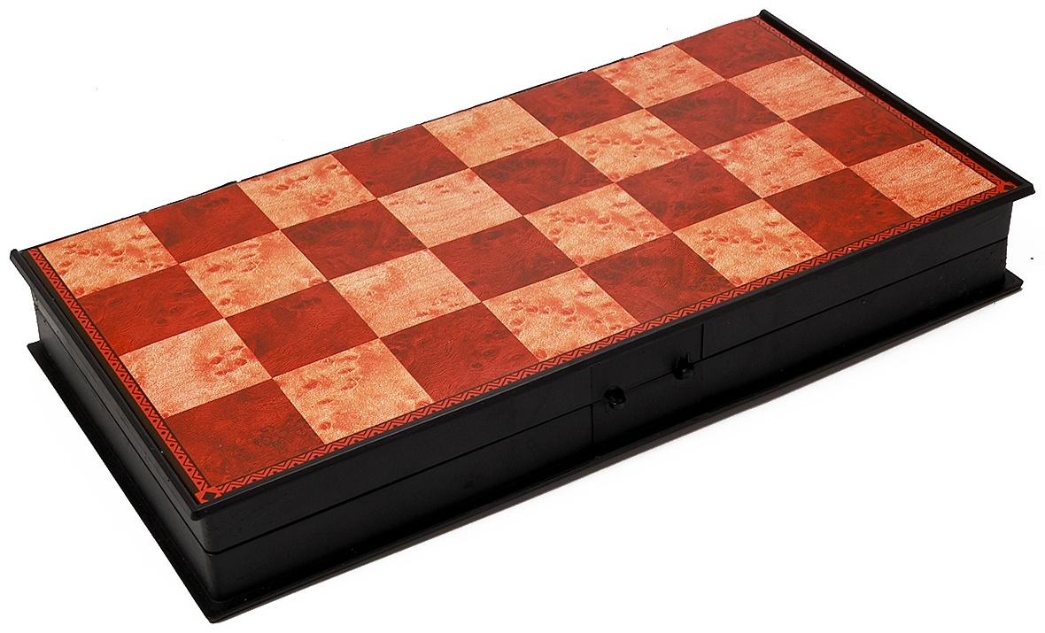 Шахматы 30 х 30 см, король h-5.6 см, d-2.3 см, доска и фигуры пластик