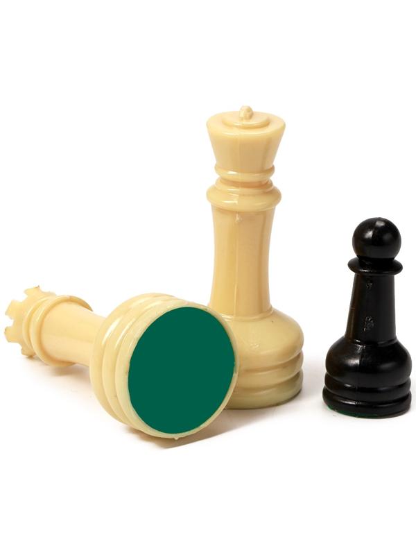 Шахматы 30 х 30 см, король h-5.6 см, d-2.3 см, доска и фигуры пластик