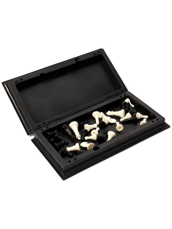 Шахматы 20 х 20 см, король h-3.3 см, d-2.5 см, доска и фигуры пластик