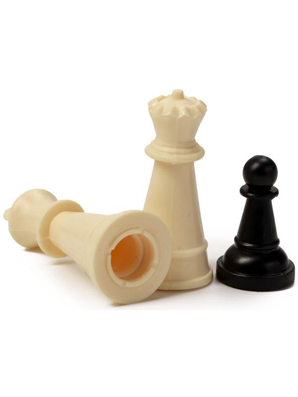 Шахматы 26 х 26 см, король h-4.6 см, d-1.9 см, доска и фигуры пластик