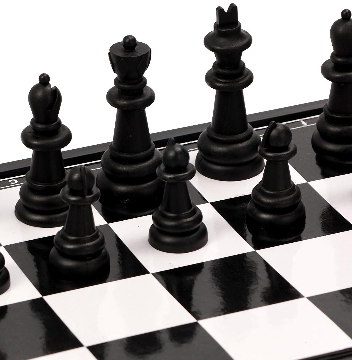 Шахматы 31 х 31 см, король h-5.8 см, d-2.3 см, доска и фигуры пластик