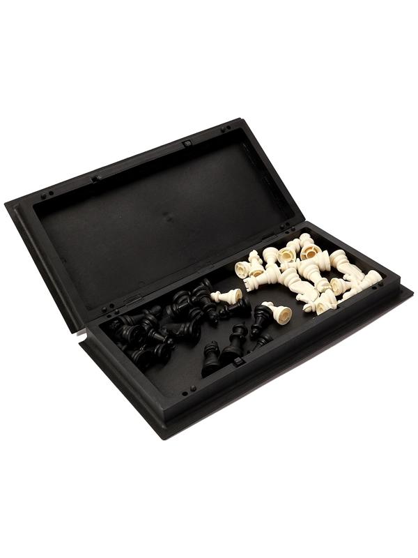 Шахматы 31 х 31 см, король h-5.8 см, d-2.3 см, доска и фигуры пластик