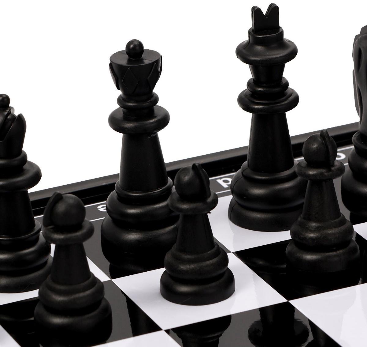 Шахматы магнитные 31 х 31 см, король h-5.8 см, d-2.3 см, доска и фигуры пластик