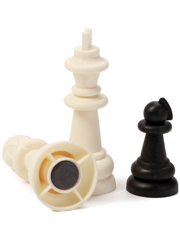 Шахматы магнитные 31 х 31 см, король h-5.8 см, d-2.3 см, доска и фигуры пластик