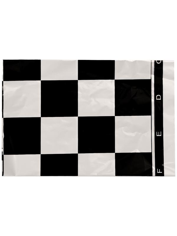 Шахматы 30 х 30 см, король h-5 см, d-2.2 см, фигуры пластик