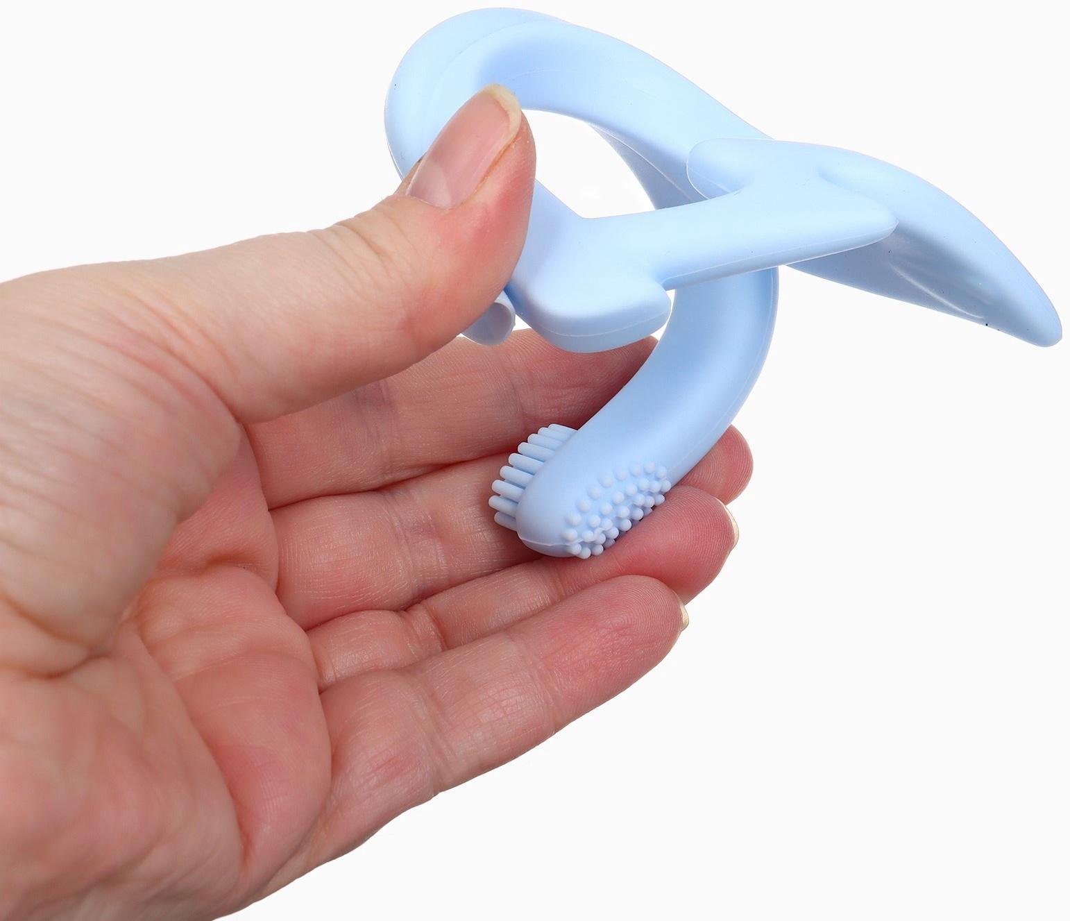 Прорезыватель силиконовый для зубов Крошка Я «Лебедь», щеточка, на присоске, голубой