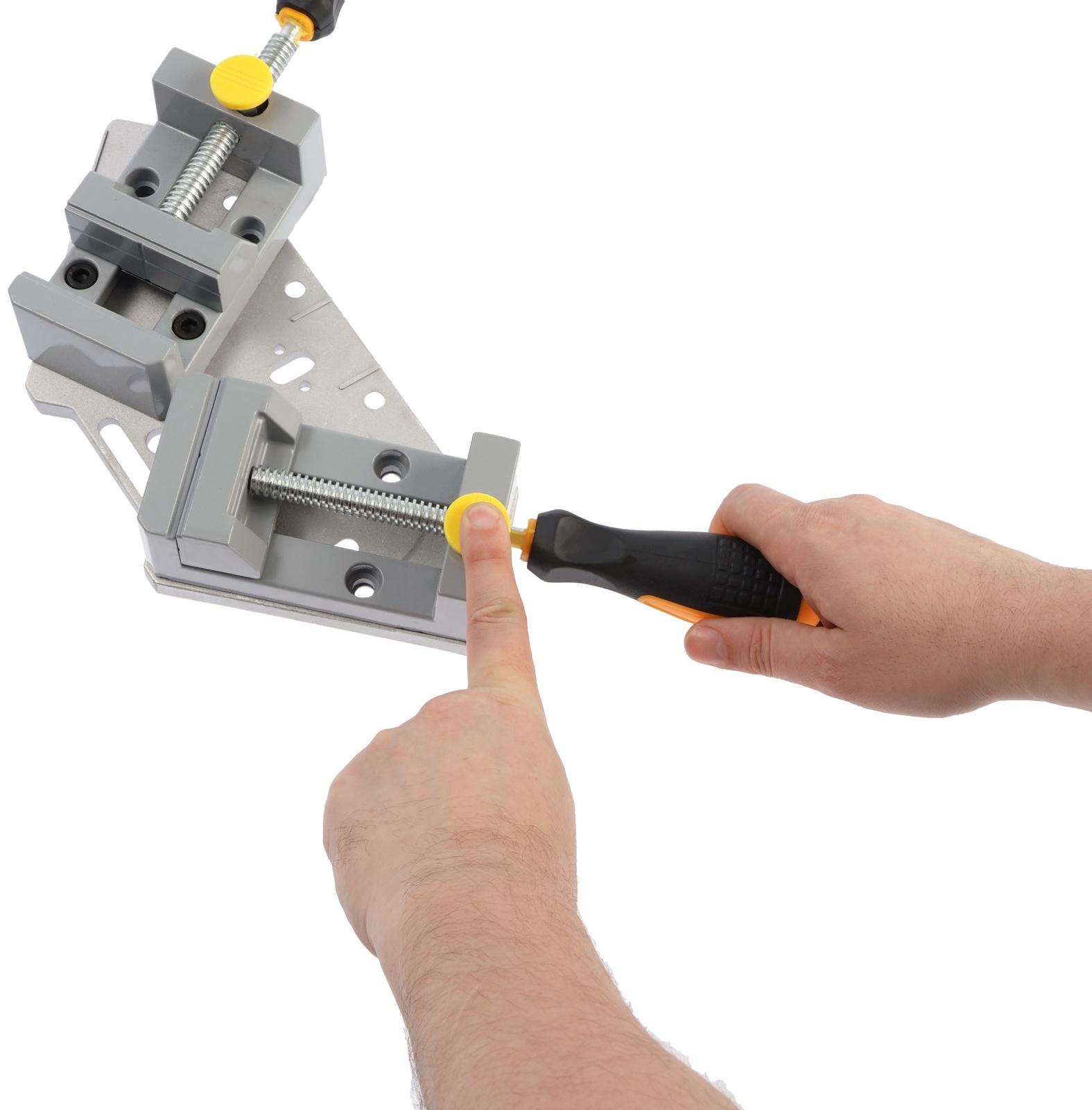 Струбцина угловая усиленная ТУНДРА, металлическая, два зажима 90 и 180°, 2К рукоятка, 70 мм