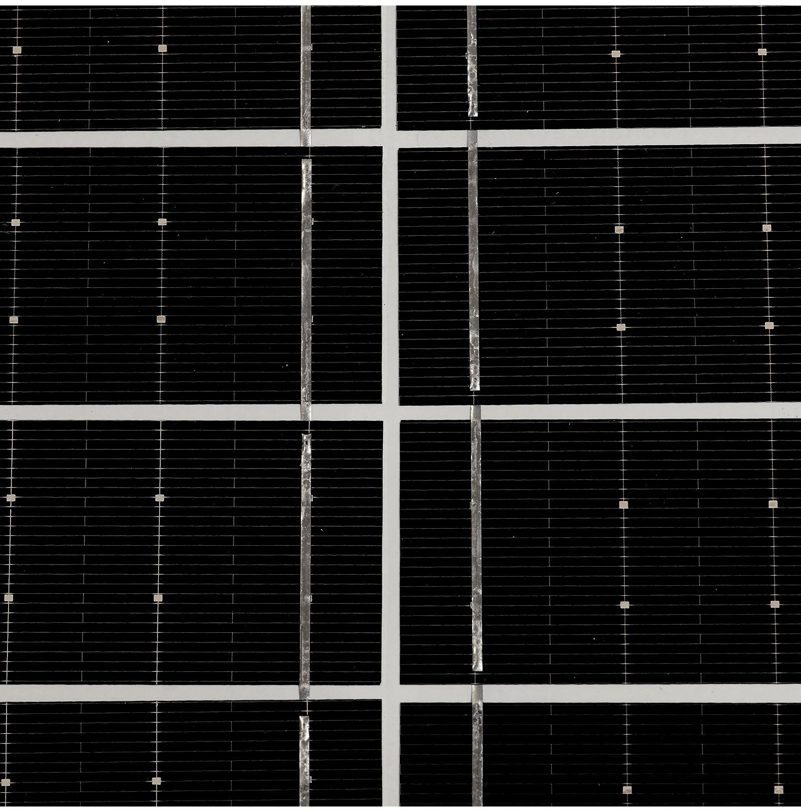 Солнечная панель для зарядки телефона и фонаря 3.3 Вт, 23 х 13.9 х 2 см, кабель 2.75 м
