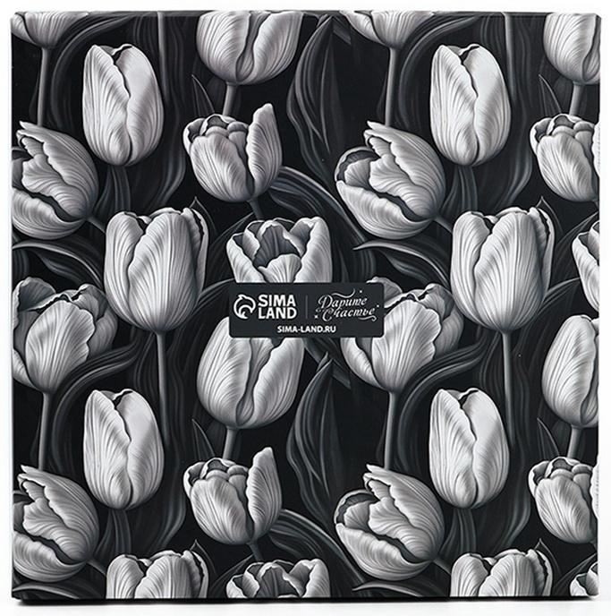 Коробка для цветов с вазой и PVC окнами складная «Чёрно-белая эстетика», 23 х 30 х 23 см