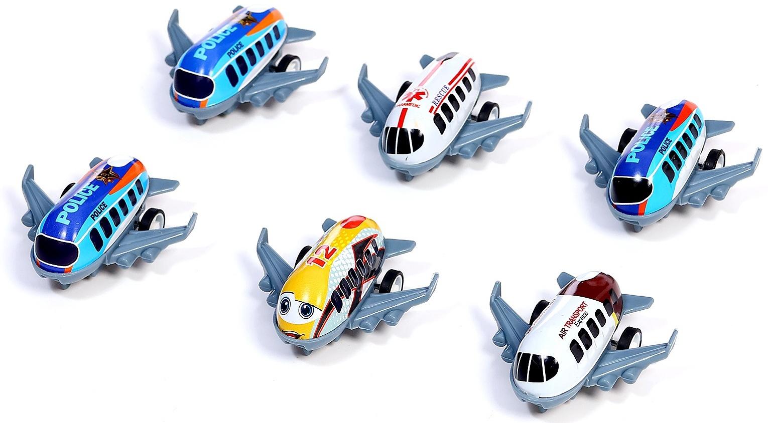 Набор машинок «Безумные гонки», металлические, инерция, игровой коврик, в детском ящике на колёсах с крышкой, 50 шт.