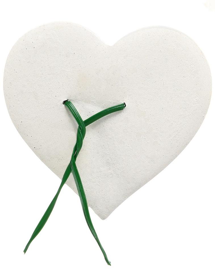 Минеральный камень для грызунов «Лакомство» с цветами календулы и шалфея, 12 г