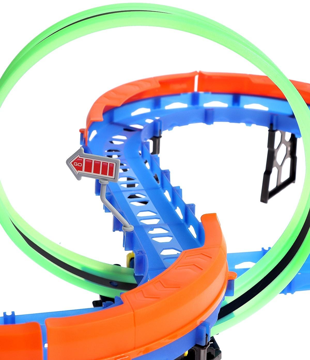 Автотрек «Стремительный мир», радиоуправление, 2 машинки, мёртвая петля, свет