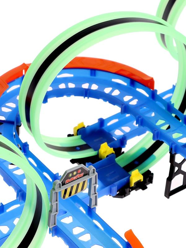 Автотрек «Стремительный мир», радиоуправление, 2 машинки, мёртвая петля, свет