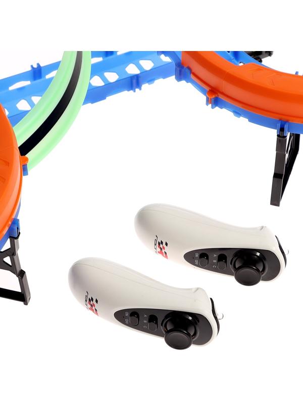 Автотрек «Стремительный мир», радиоуправление, 2 машинки, мёртвая петля, свет