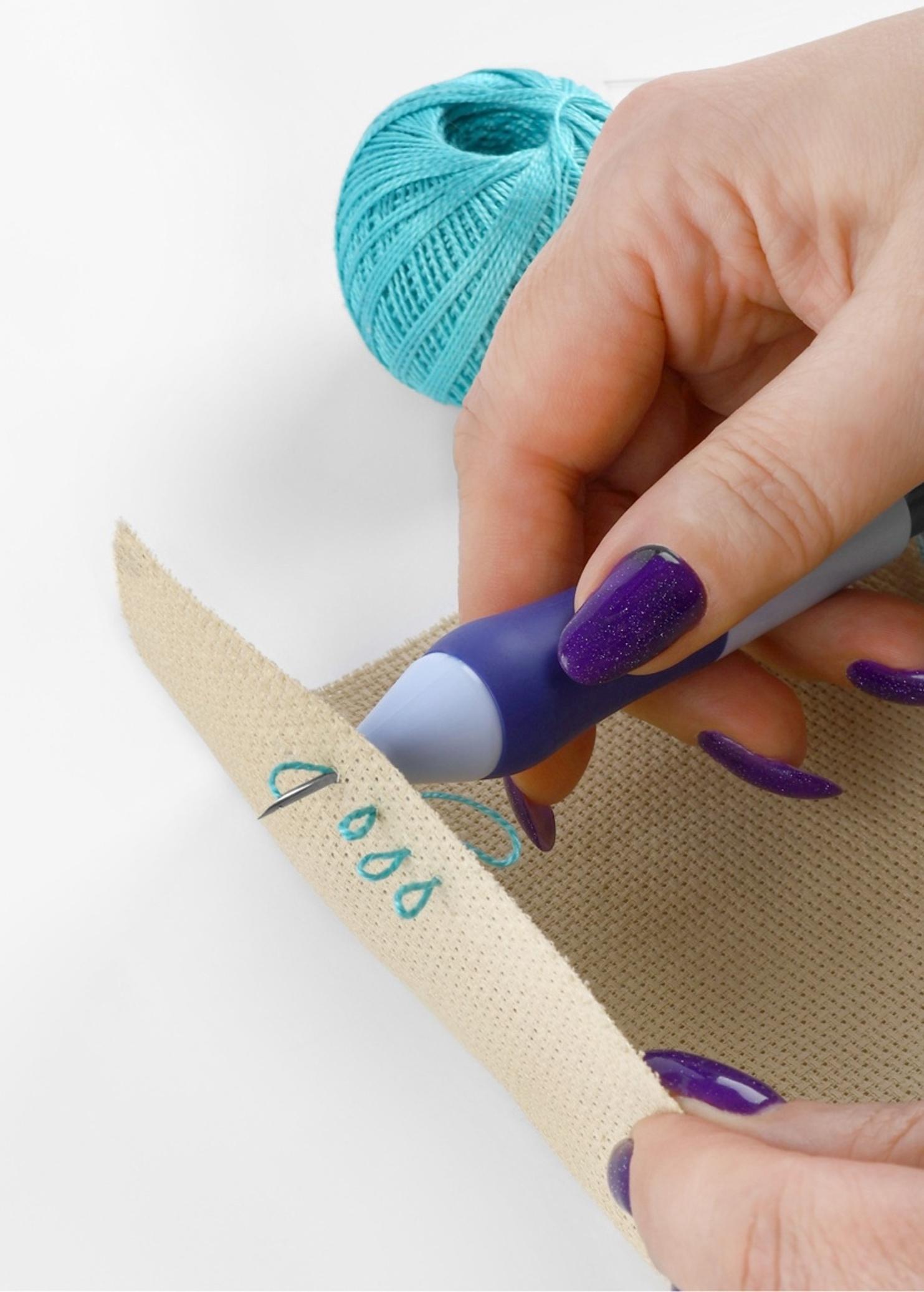 Игла для вышивания, для ковровой техники, d=1.3/1.6/2.2 мм, с нитевдевателями, голубая, синяя