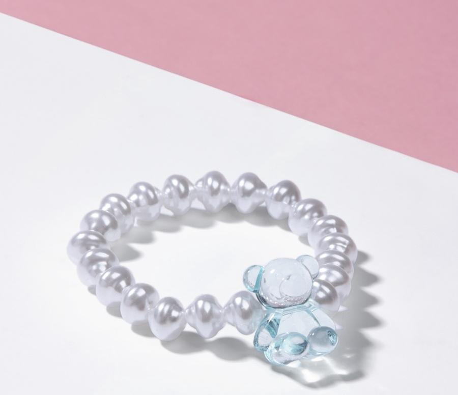 Браслет детский «Выбражулька» мармеладный мишка, жемчуг, белый с голубым