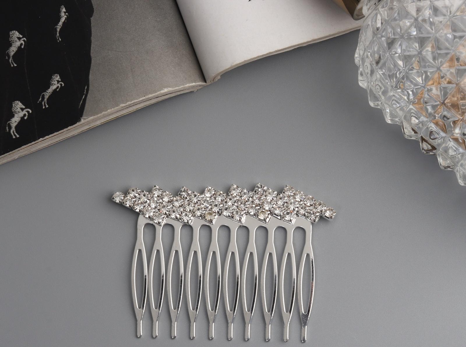 Гребень для волос QF «Медея», полосы диагональ, 6×4.5 см, серебро