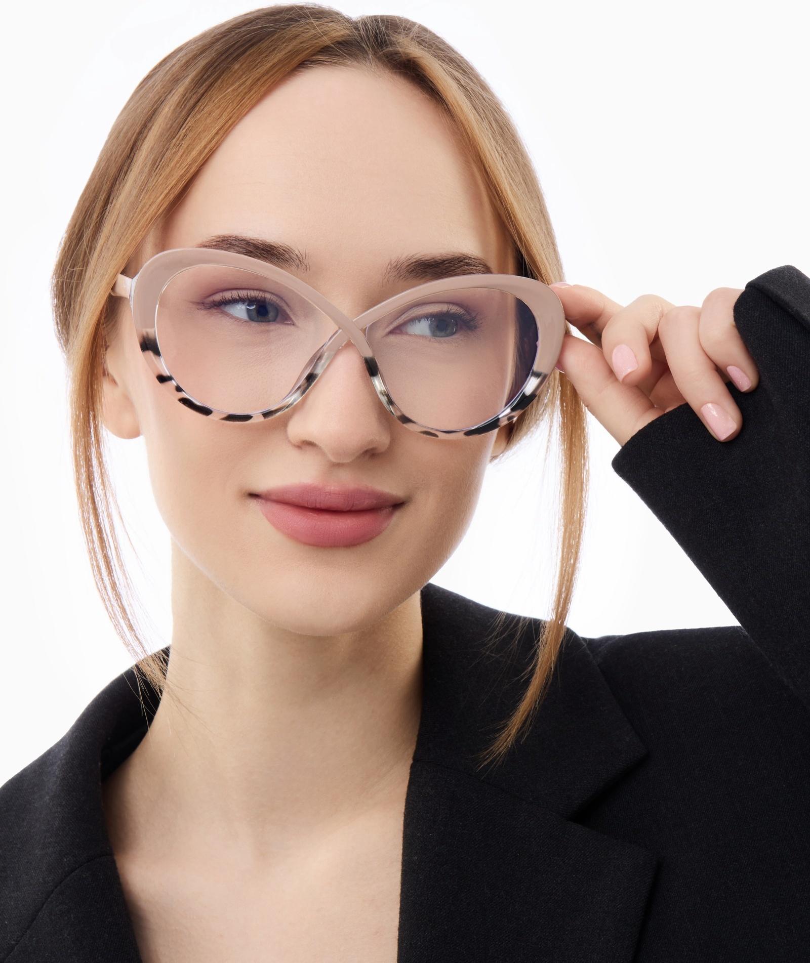 Очки женские имиджевые, прозрачные, дужка 14.2 см, ширина 14.1 см, линза 5.4×6.9 см