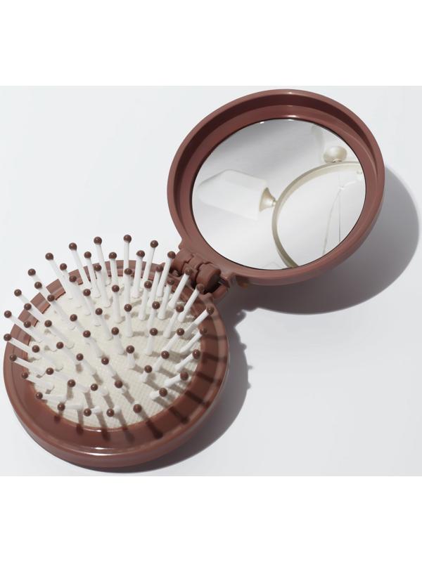 Расчёска массажная «Капибара», складная, с зеркалом, d=6.5 см, коричневая
