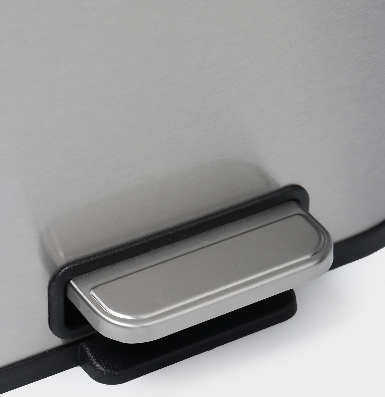 Ведро мусорное с педалью Stölz, 5 л, нержавеющая сталь, хром матовый