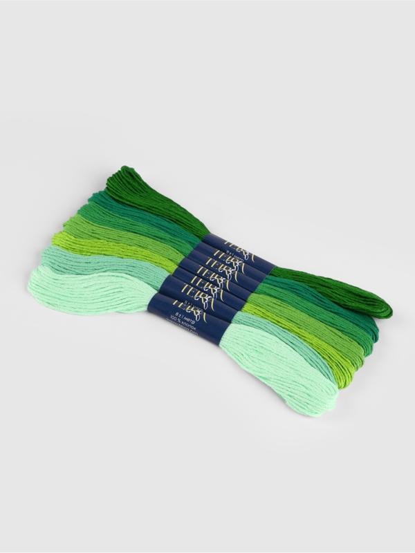 Нитки мулине, 8±1 м, набор 7 шт., хлопок, зелёные