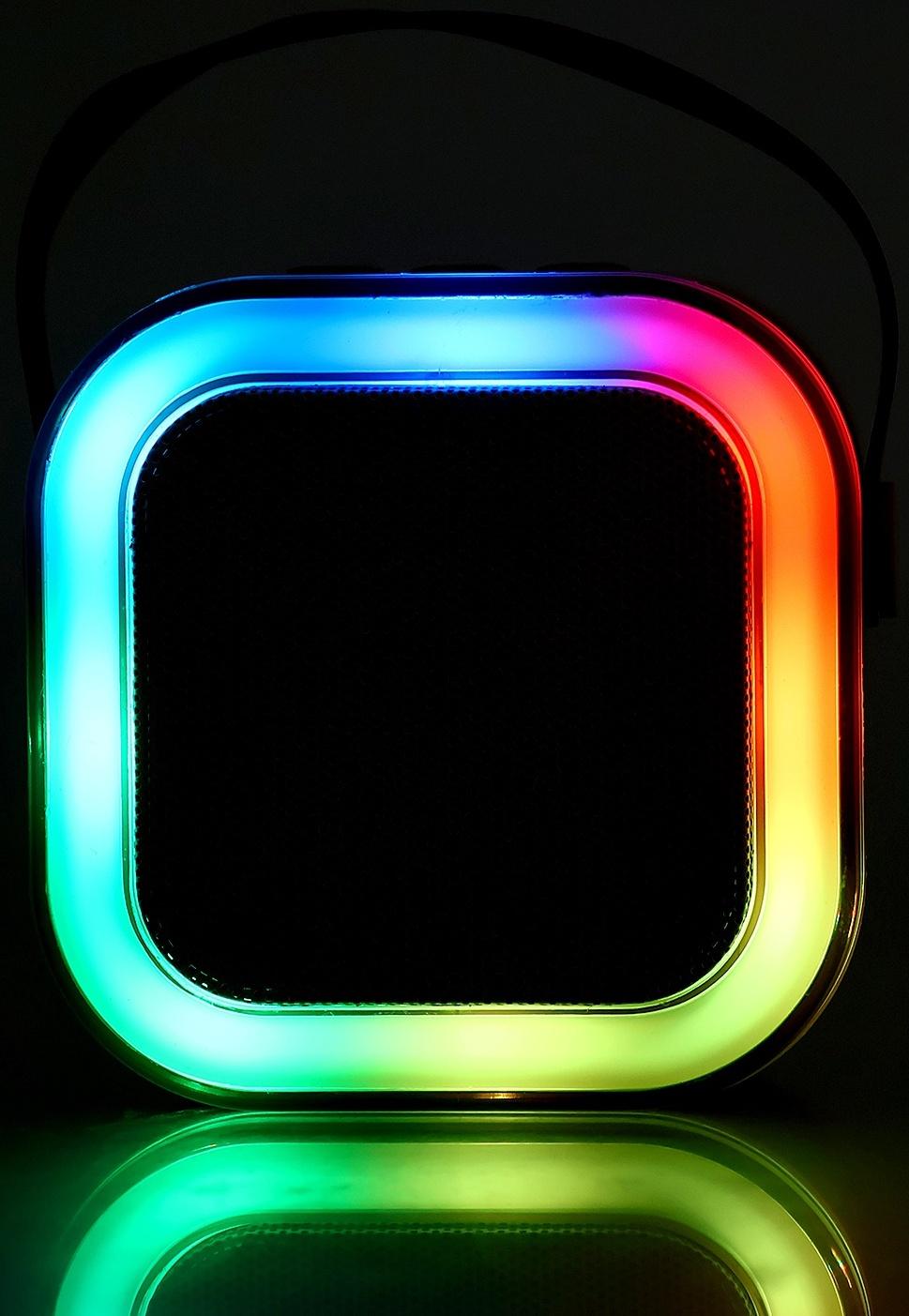 Караоке детское беспроводное, 2 микрофона, bluetooth, 5 режимов подсветки, звук, свет, бежевый