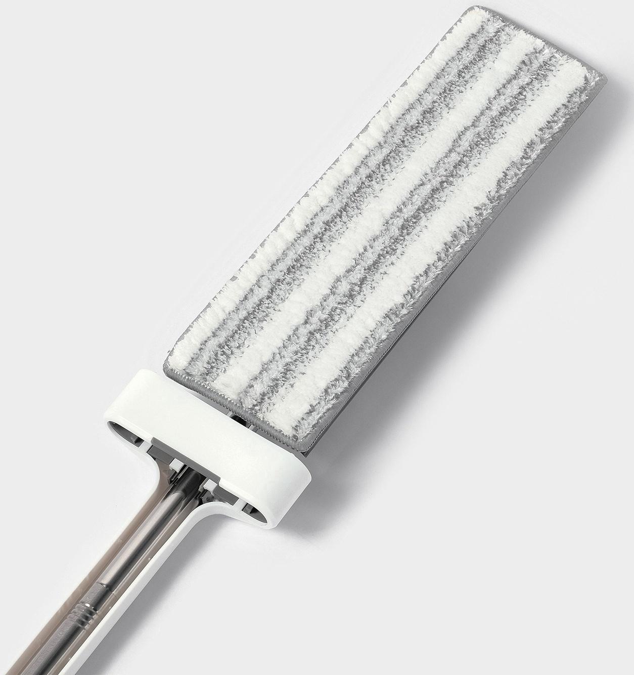 Швабра с отжимом, противоударная, со сгоном, стальная ручка, 2 профессиональные насадки, 36×11×130 см