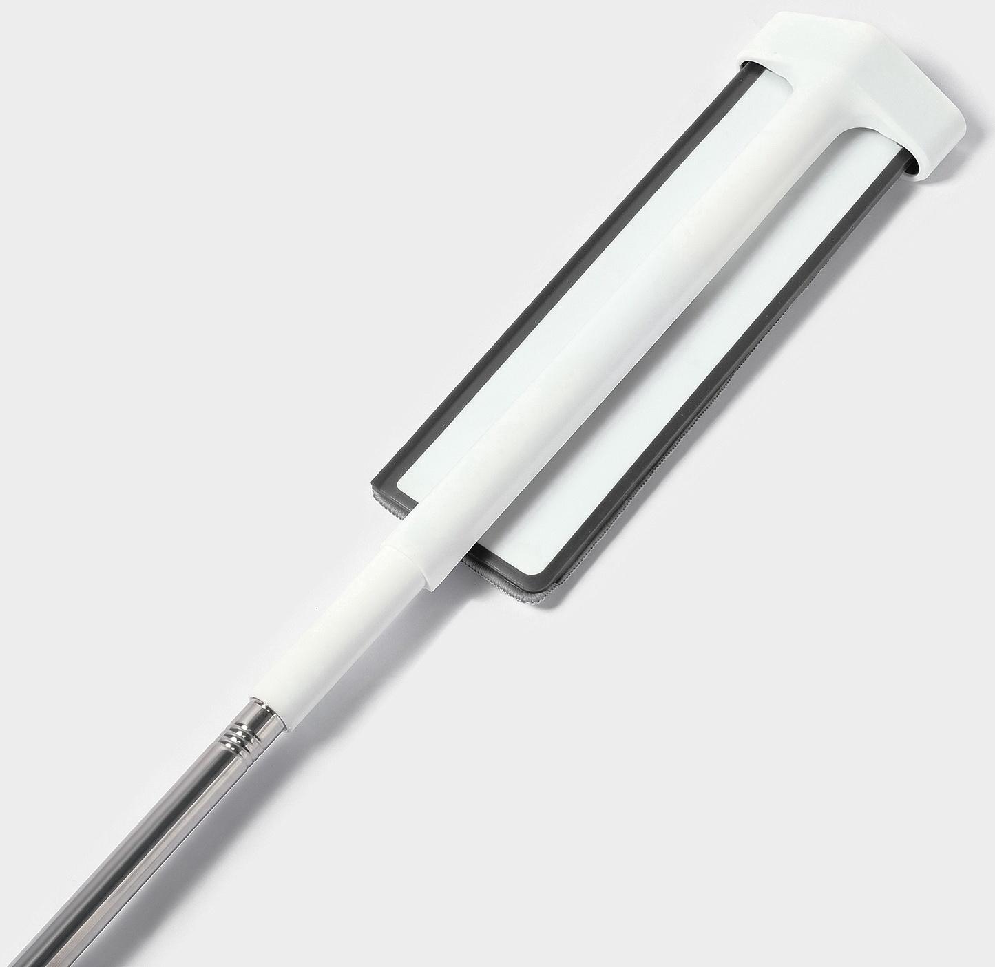 Швабра с отжимом, противоударная, со сгоном, стальная ручка, 2 профессиональные насадки, 36×11×130 см