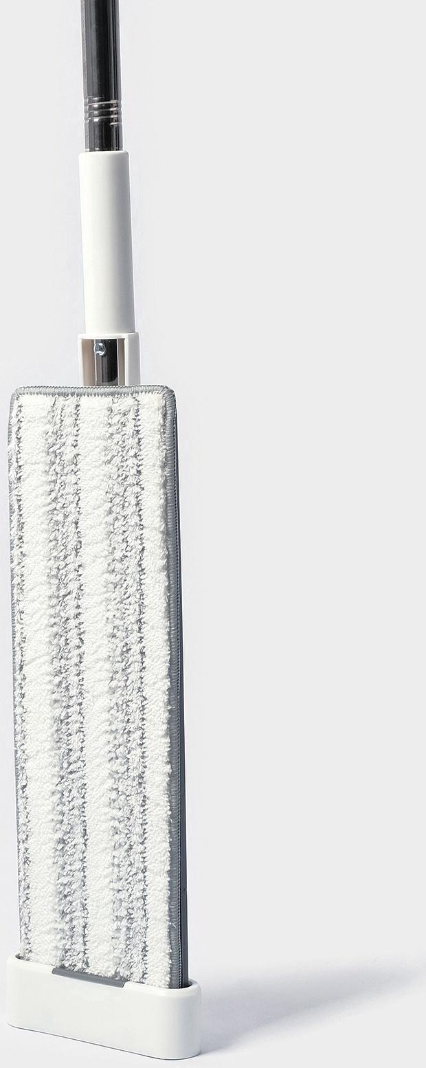 Швабра с отжимом, противоударная, со сгоном, стальная ручка, 2 профессиональные насадки, 36×11×130 см