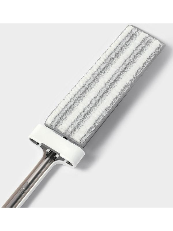 Швабра с отжимом, противоударная, со сгоном, стальная ручка, 2 профессиональные насадки, 36×11×130 см