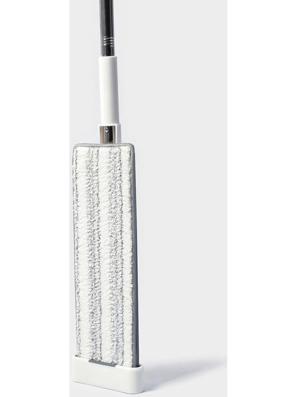 Швабра с отжимом, противоударная, со сгоном, стальная ручка, 2 профессиональные насадки, 36×11×130 см