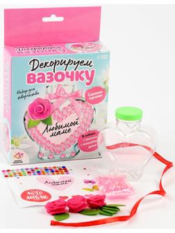 Декорируем вазочку, любимой маме