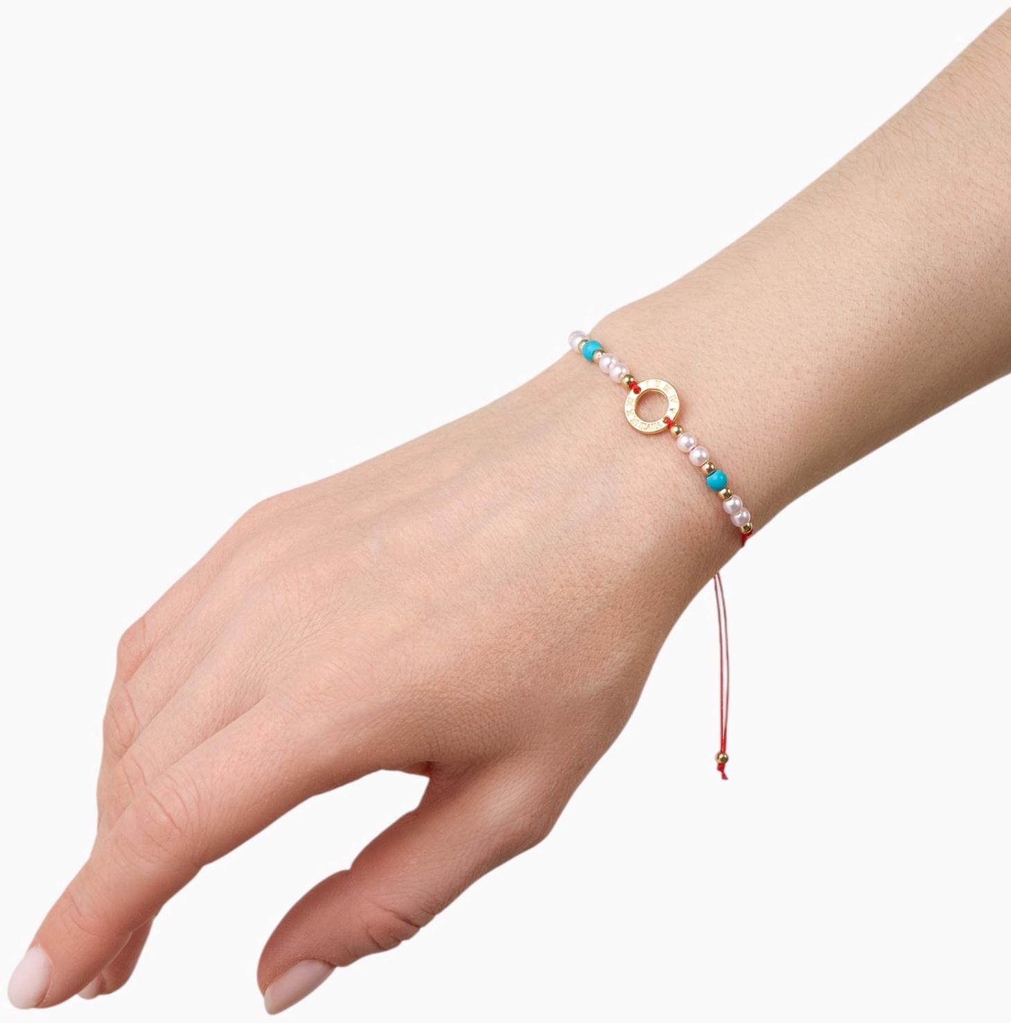 Браслет-оберег «Красная нить» женский, защита, кольцо мини, голубо-белый в золоте, d=6