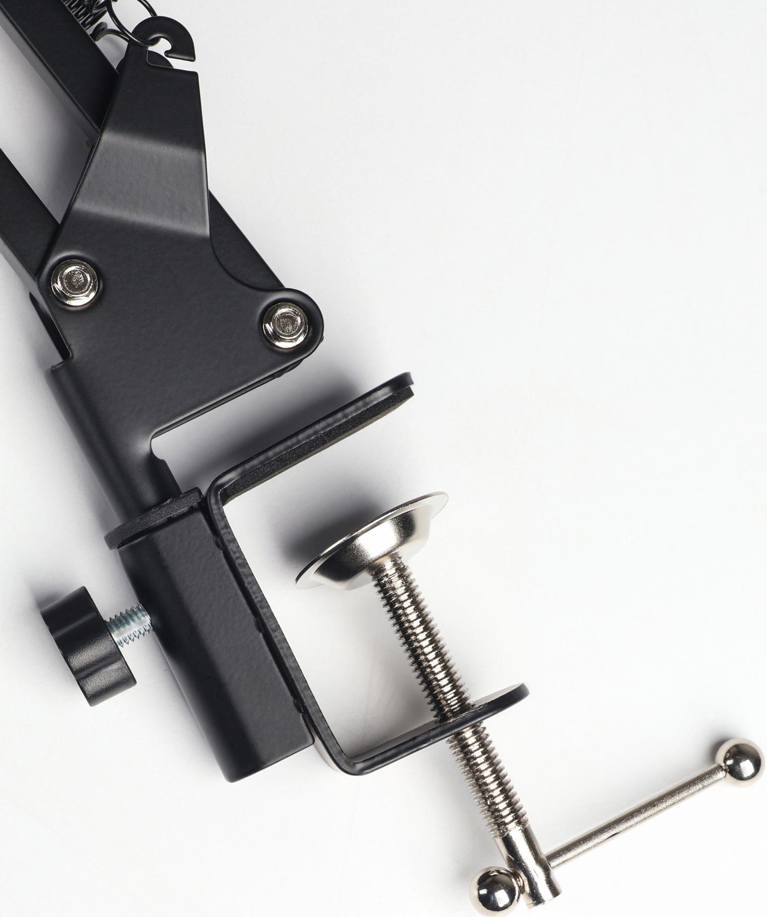 Микрофон конденсаторный Music Life черный: кабель, ветрозащита, стойка