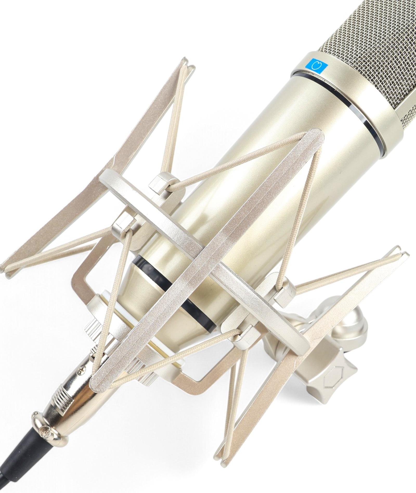 Микрофон конденсаторный Music Life U87: стойка + кабель в комплекте