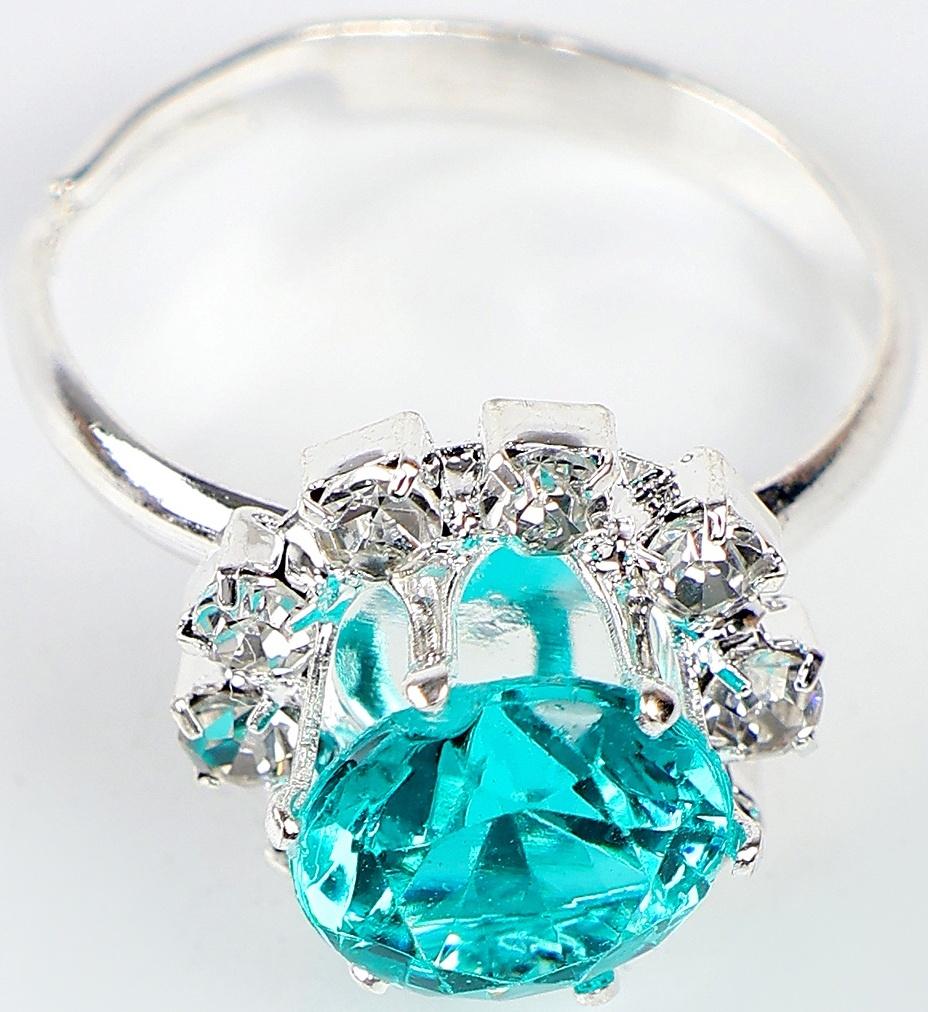 Вышивка крестиком с пяльцами для детей «Волшебные крестики», набор для творчества