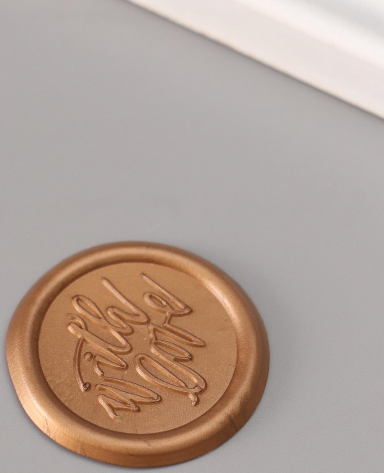 Сургучный оттиск «С любовью», декоративный элемент для приглашений, конвертов и сертификатов, бронза, d=3.2 см